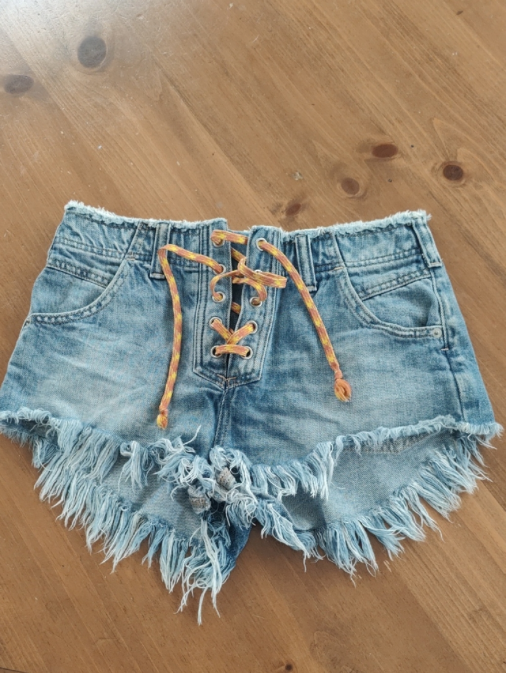 Free People We The Freel Jean Shorts Women’s 26 Frayed Shoestring Tie